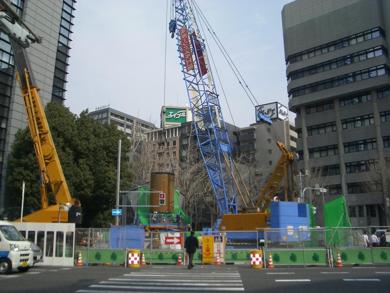 某共同溝立坑に伴う杭撤去工事