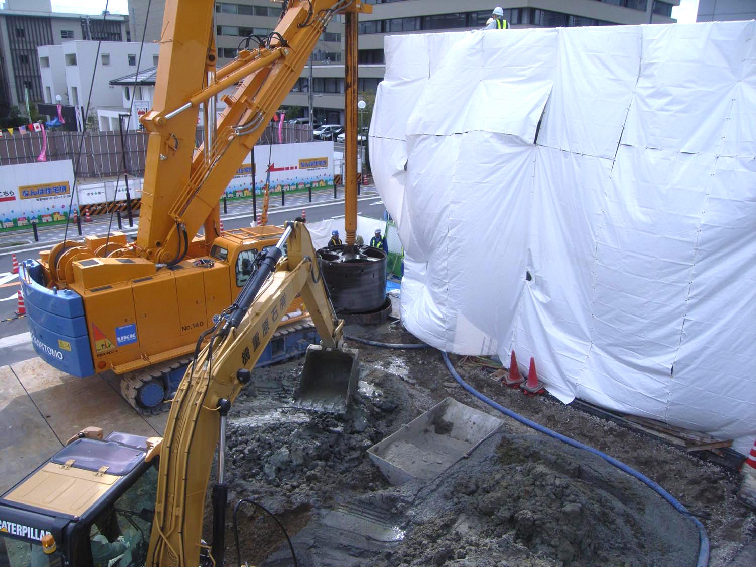 某道路横断デッキ工事